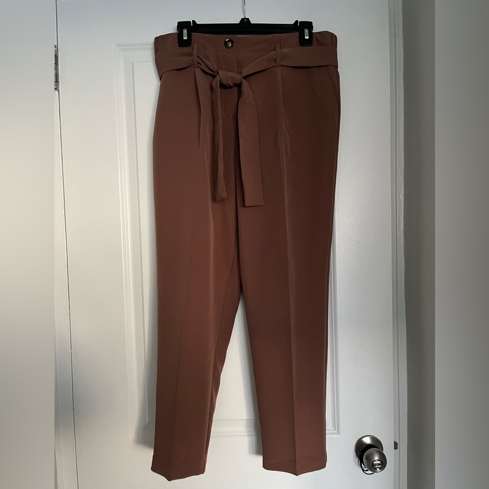 Tapered leg pants
